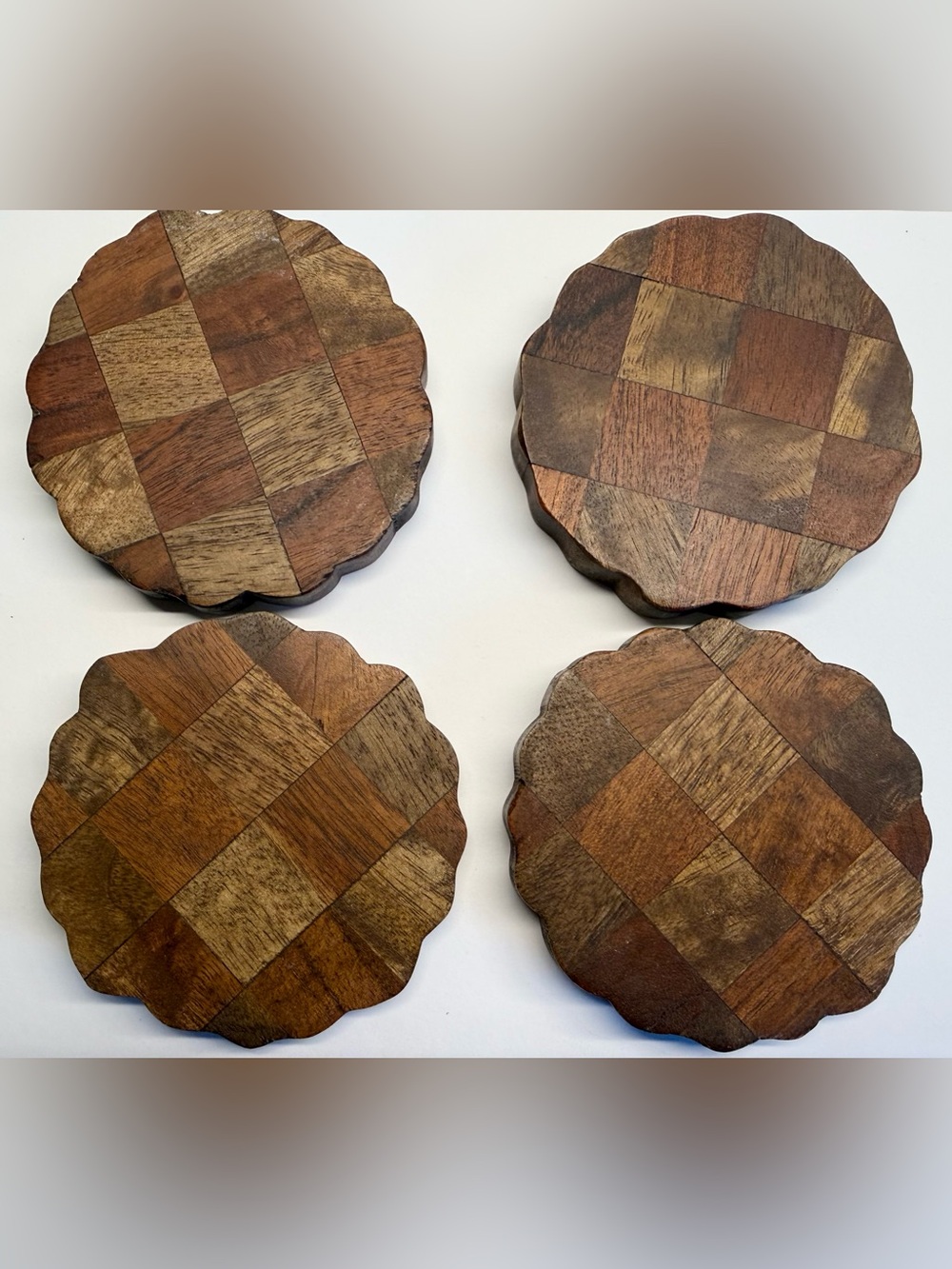 Magnolia Rustic Wood Coaster Set of 4 | Scalloped Farmhouse Checkered Coasters